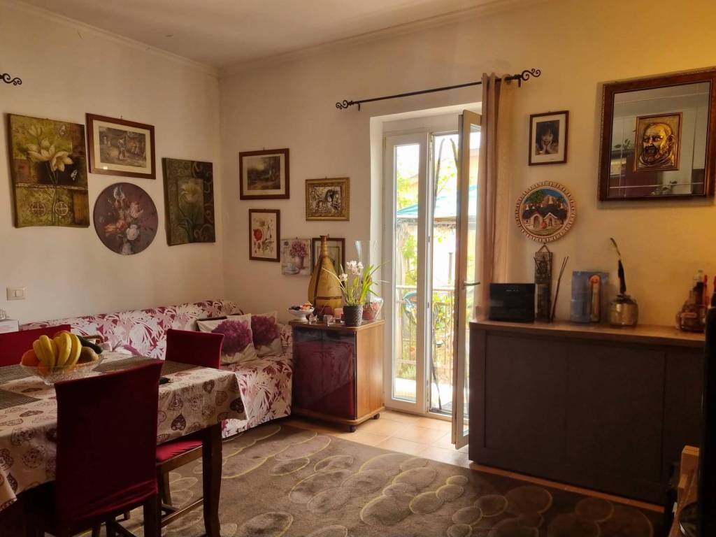 appartamento in vendita a Roma in zona Tomba di Nerone