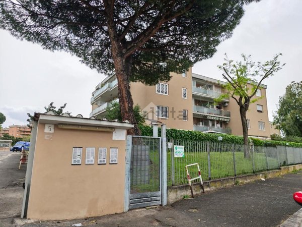 appartamento in vendita a Roma in zona Torre Maura