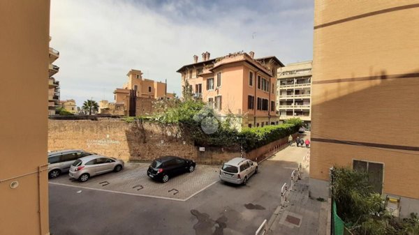 appartamento in vendita a Roma in zona Ostia