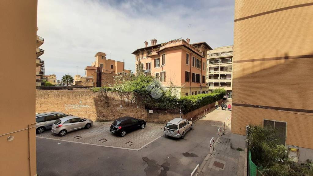 appartamento in vendita a Roma in zona Ostia