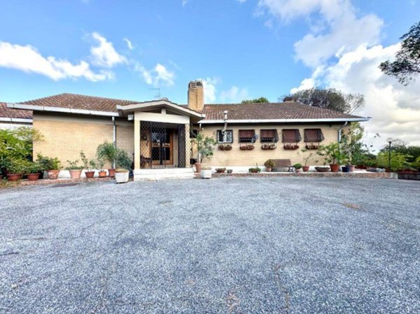 casa indipendente in vendita a Roma in zona Trigoria