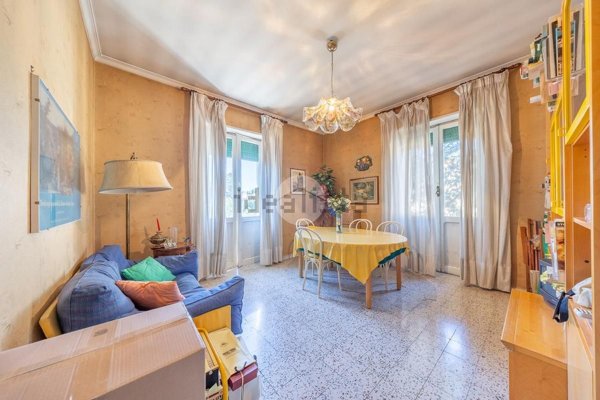 appartamento in vendita a Roma in zona Appio Pignatelli
