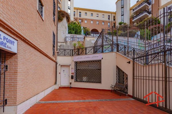 negozio in vendita a Roma in zona Giuliano Dalmata