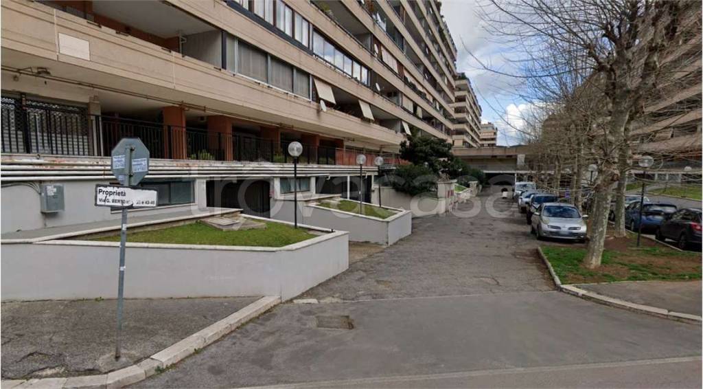 appartamento in vendita a Roma in zona Ardeatino