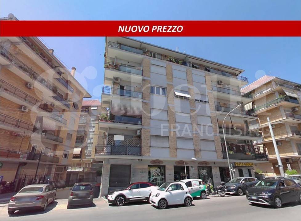 negozio in vendita a Roma in zona Tor di Quinto