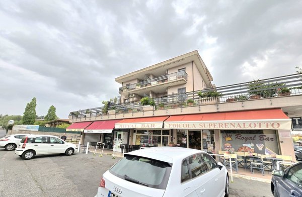 appartamento in vendita a Roma in zona Cesano