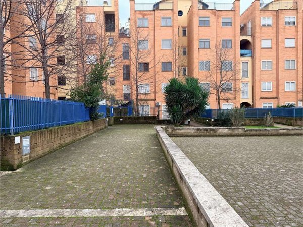 appartamento in vendita a Roma in zona Castelverde