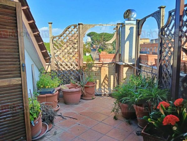 appartamento in vendita a Roma in zona Borghesiana