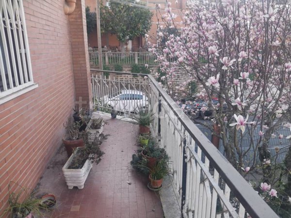 appartamento in vendita a Roma in zona Acilia