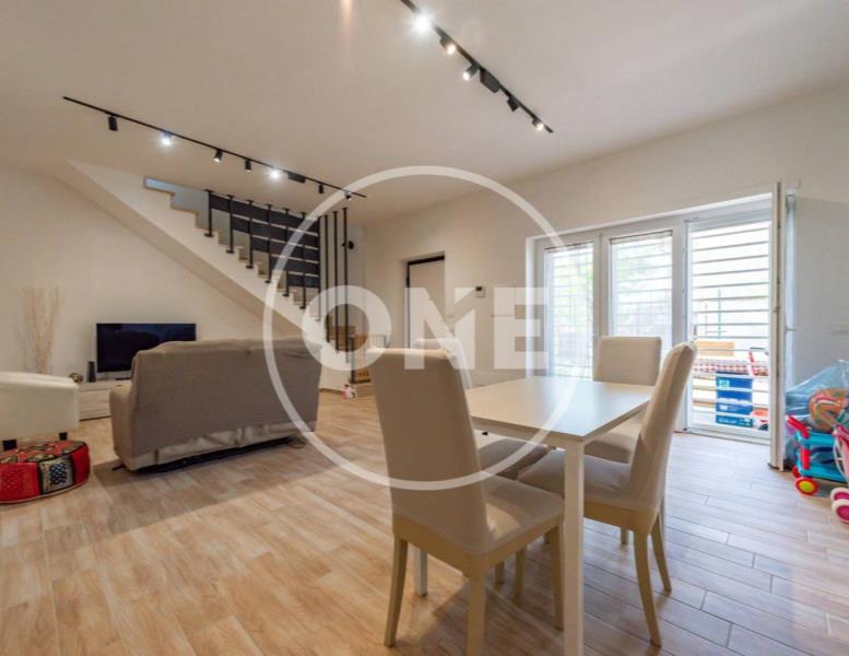 casa indipendente in vendita a Roma in zona Lunghezza