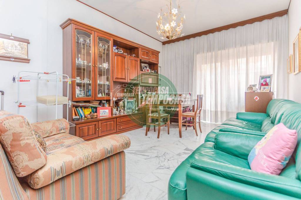 appartamento in vendita a Roma in zona Tuscolano