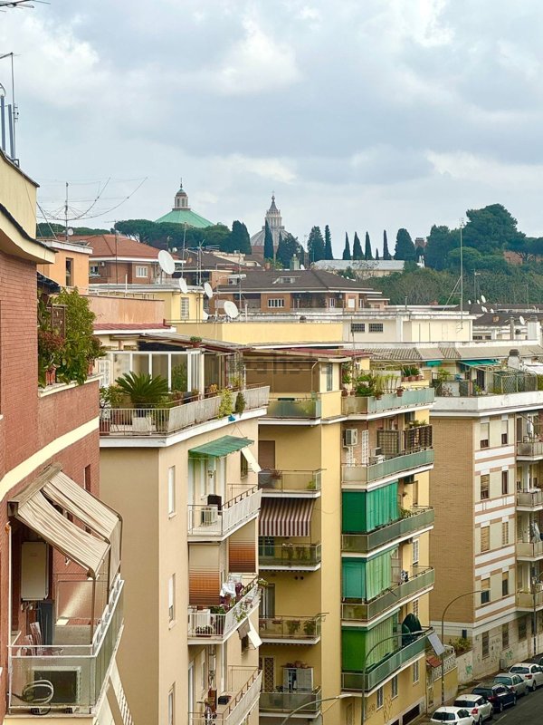 appartamento in vendita a Roma in zona Aurelio