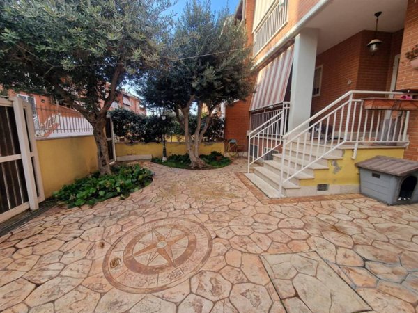 casa indipendente in vendita a Roma in zona Tor Vergata/Torrenova