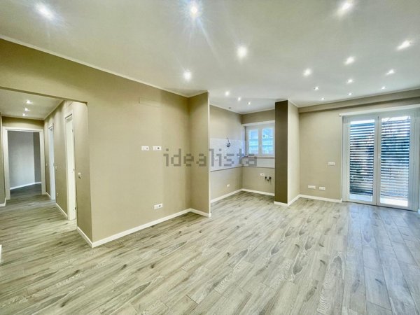 appartamento in vendita a Roma in zona Ardeatino