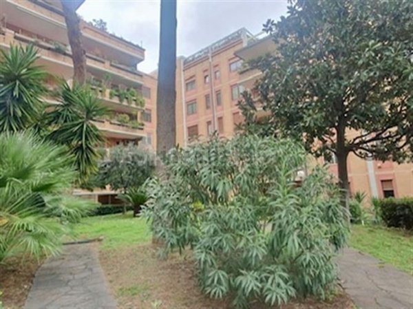appartamento in vendita a Roma in zona Ardeatino