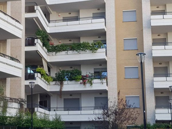 appartamento in vendita a Roma in zona Giuliano Dalmata