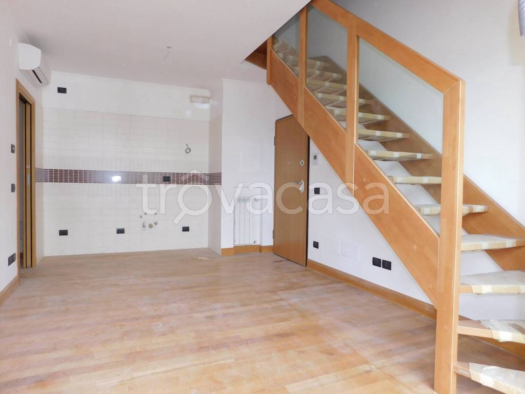 appartamento in vendita a Roma in zona Giuliano Dalmata