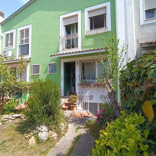 pentavano in vendita a Roma in zona Casal Palocco