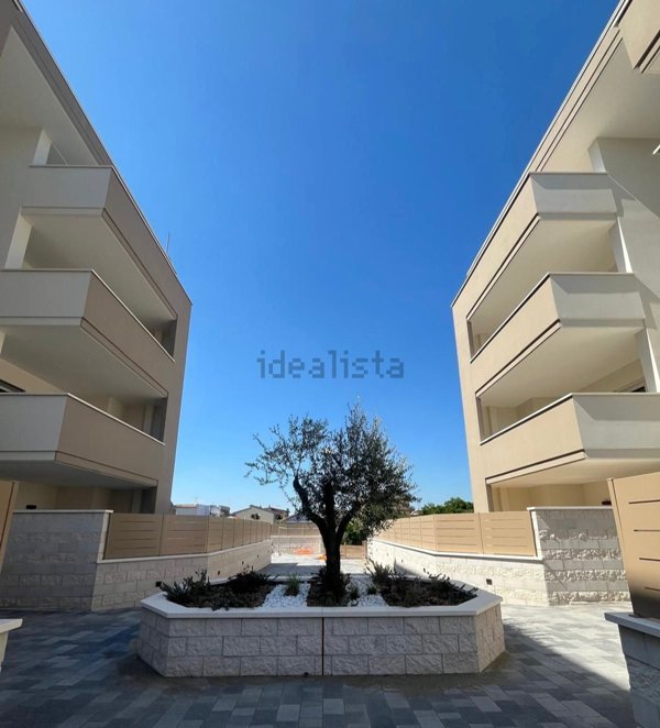 appartamento in vendita a Roma in zona Romanina