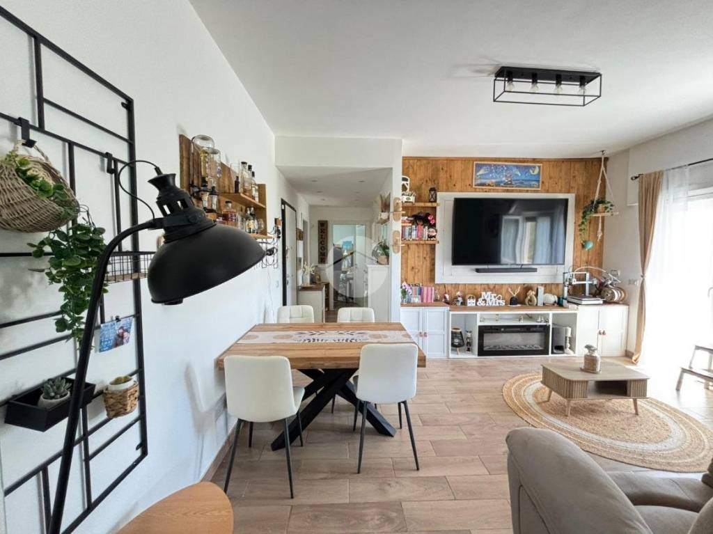 appartamento in vendita a Roma in zona Piana del Sole
