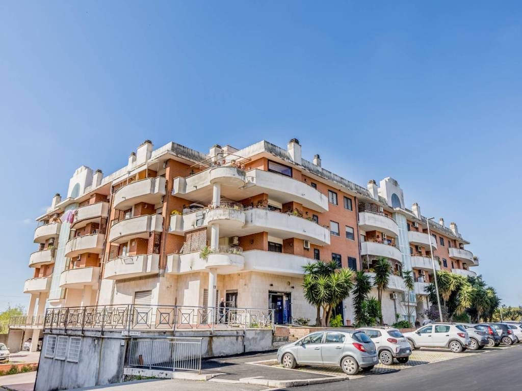 appartamento in vendita a Roma in zona Massimina/Casal Lumbroso