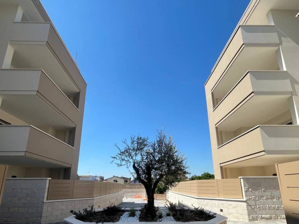 appartamento in vendita a Roma in zona Romanina