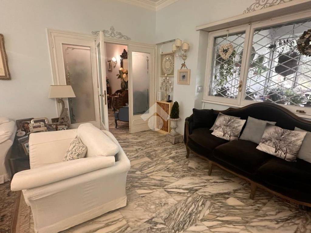 appartamento in vendita a Roma in zona Castel Fusano