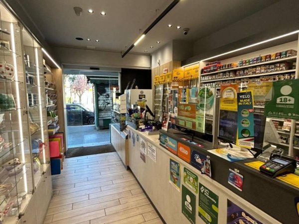 negozio in vendita a Roma in zona Salario