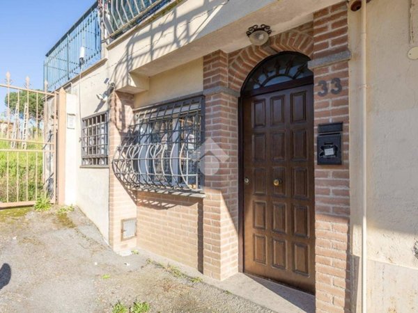 appartamento in vendita a Roma in zona Finocchio