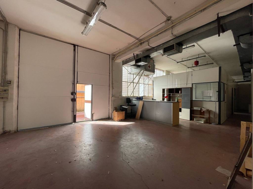 negozio in vendita a Roma in zona Giuliano Dalmata