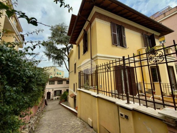 appartamento in vendita a Roma in zona Monte Sacro/Talenti