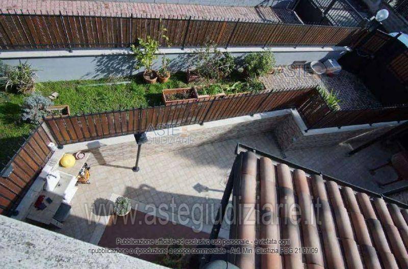 casa indipendente in vendita a Roma in zona Lunghezza