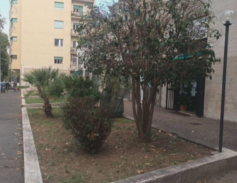 appartamento in vendita a Roma in zona Ardeatino