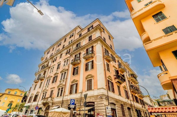 appartamento in vendita a Roma in zona Appio Latino