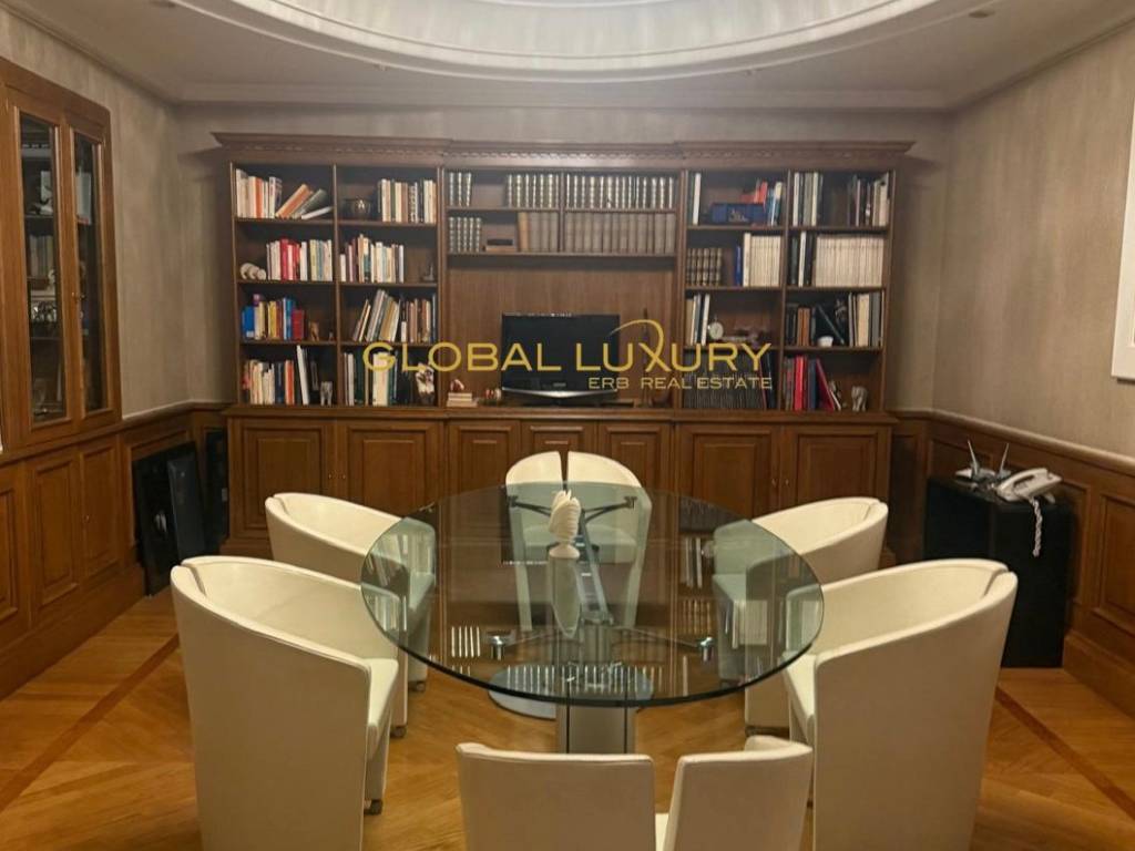 ufficio in vendita a Roma in zona Tor di Quinto