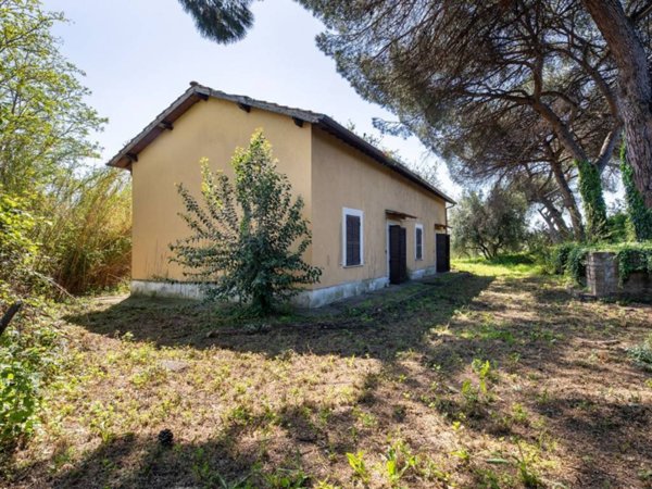 casa indipendente in vendita a Roma in zona Cinquina
