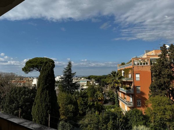 appartamento in vendita a Roma in zona Parioli