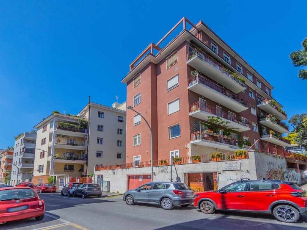 ufficio in vendita a Roma in zona Gianicolense