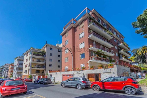 ufficio in vendita a Roma in zona Gianicolense