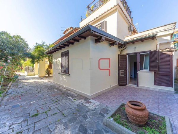 appartamento in vendita a Roma in zona Ponte Mammolo