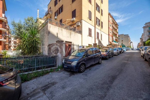 negozio in vendita a Roma in zona Prenestino-Centocelle