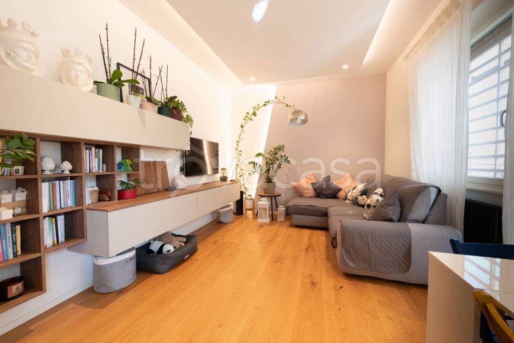 appartamento in vendita a Roma in zona Gianicolense