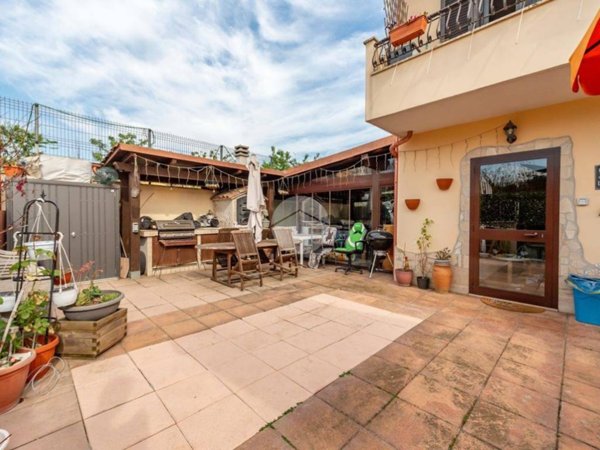 appartamento in vendita a Roma in zona Borghesiana