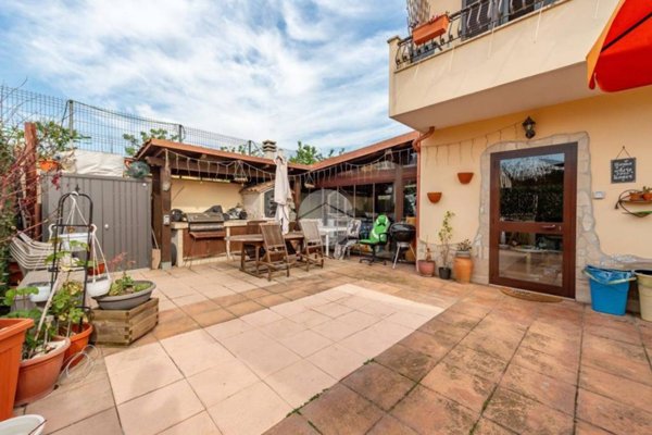 appartamento in vendita a Roma in zona Borghesiana