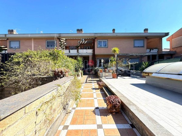 casa indipendente in vendita a Roma in zona Olgiata