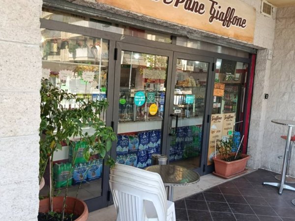 negozio in vendita a Roma in zona Monte Sacro/Talenti