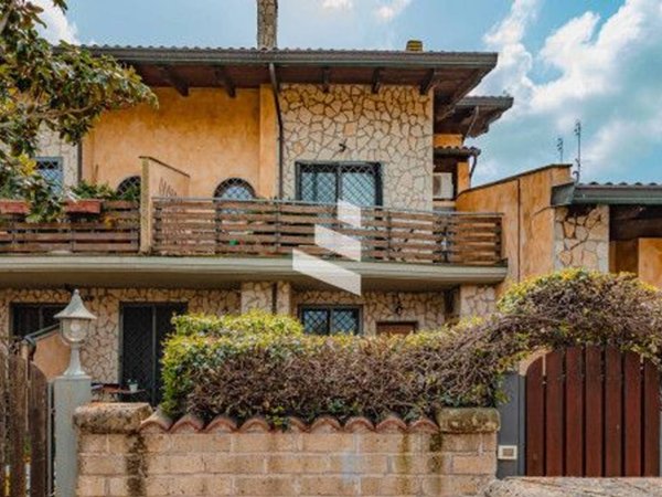 appartamento in vendita a Roma in zona Massimina/Casal Lumbroso