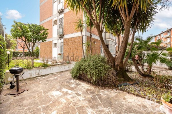 appartamento in vendita a Roma in zona Giuliano Dalmata