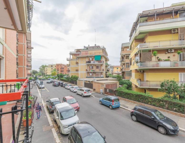 appartamento in vendita a Roma in zona Ostia