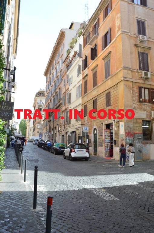 appartamento in vendita a Roma in zona Rione Monti/Campitelli